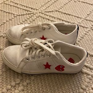 Converse x Comme des garçons play one star shoes